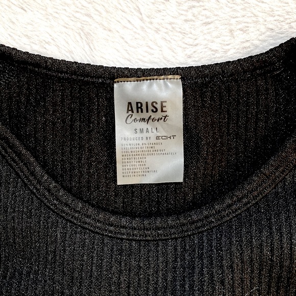 Echt Arise Comfort Cropped Long Sleeve — Black - Picture 6 of 6